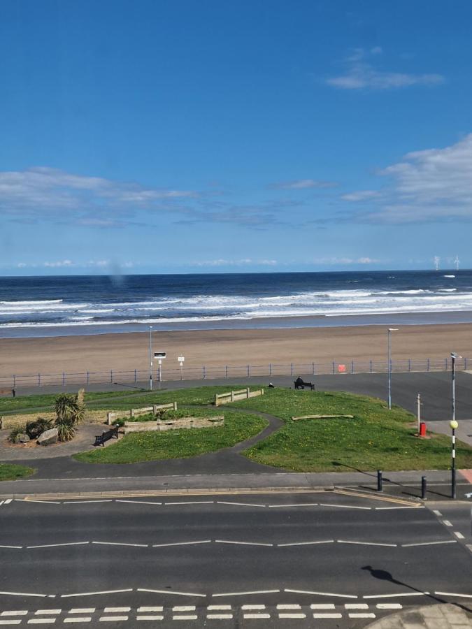 2 The Green, Exceptional Large House, Sea Views Loads Of Bathrooms Seaton Carew Zewnętrze zdjęcie