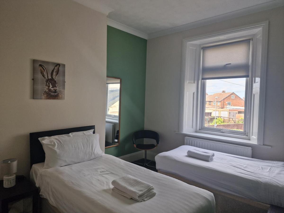 2 The Green, Exceptional Large House, Sea Views Loads Of Bathrooms Seaton Carew Zewnętrze zdjęcie